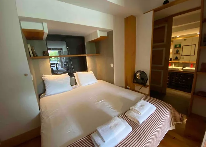 Center, Sun, Charm With Terrace And Fireplace * Lisboa